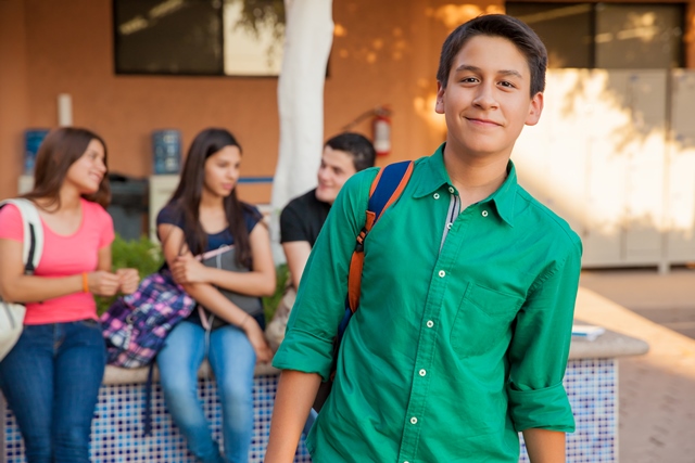 Os objetivos da semana para o primeiro empregosão instruir os estudantes sobre mercado de trabalho e orientá-los sobre a importância da qualificação profissional.