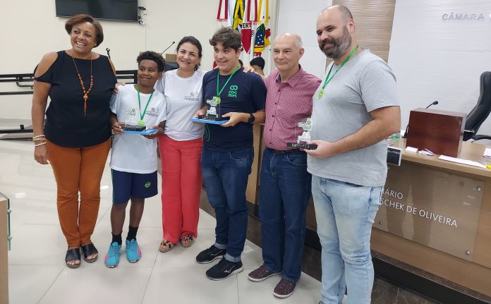 Dupla do COC representará São Lourenço na Etapa Regional da Gincana do Saber